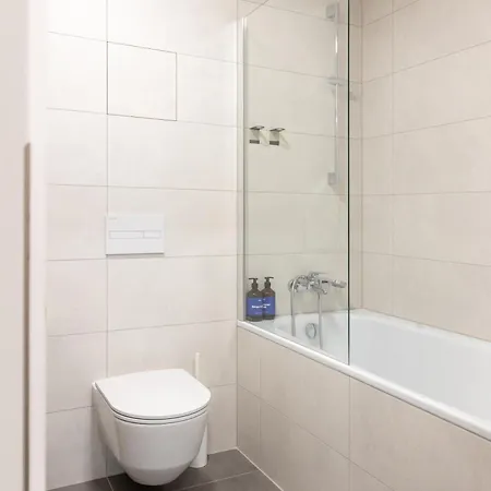 Apartamento Baby Friendly With Terrace&ac In Karlín By Days *