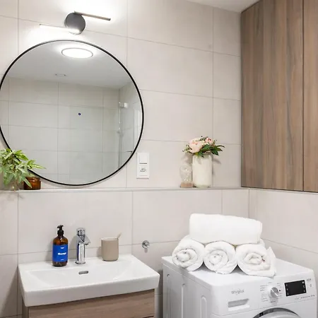 Baby Friendly With Terrace&ac In Karlín By Days Praga