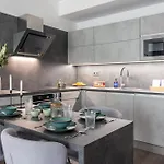 Apartamento Baby Friendly With Terrace&ac In Karlín By Days *