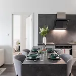 Baby Friendly With Terrace&ac In Karlín By Days